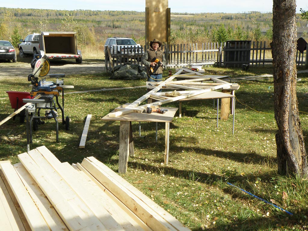 Building roof trusses